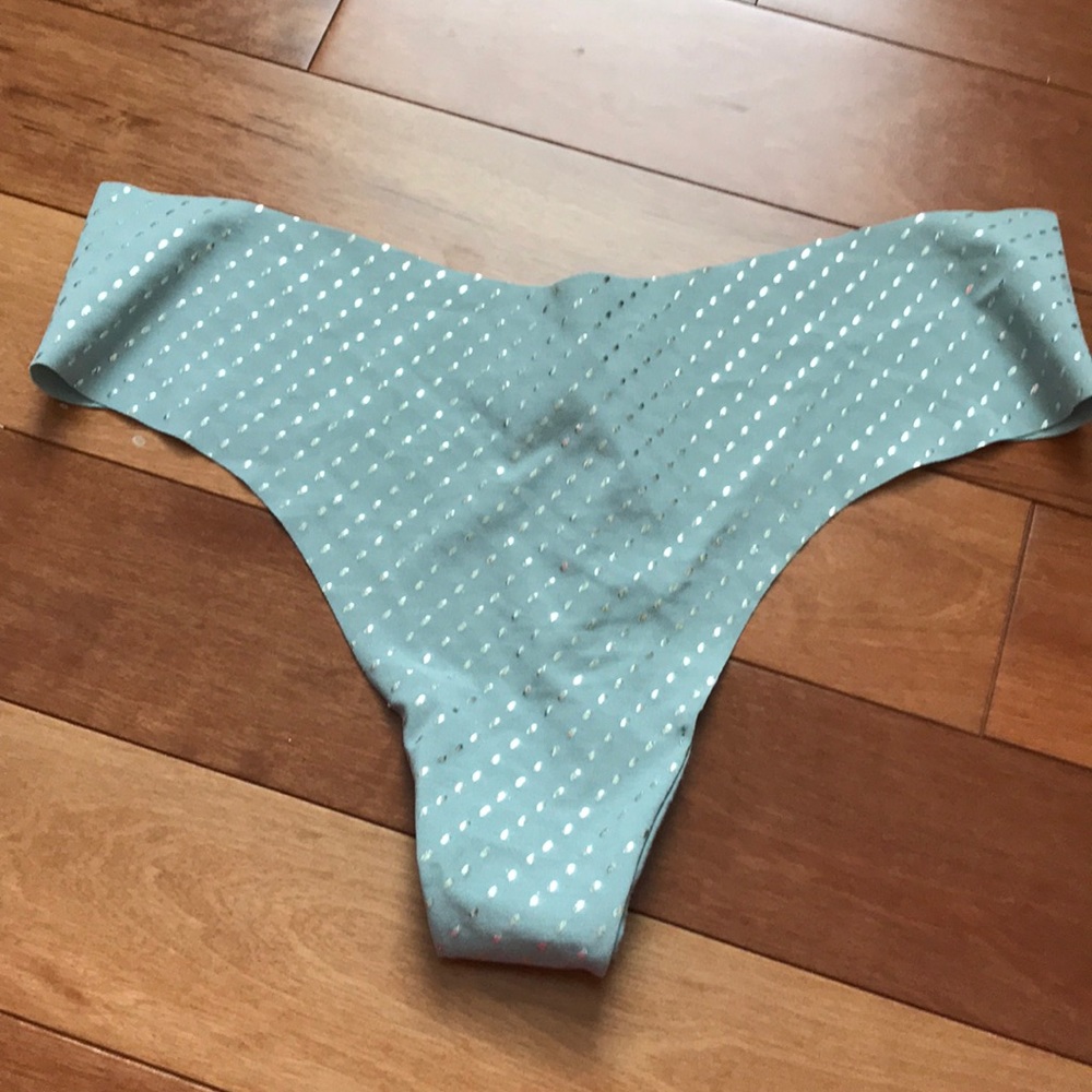 Victoria's Secret Thong Panties LARGE NEW